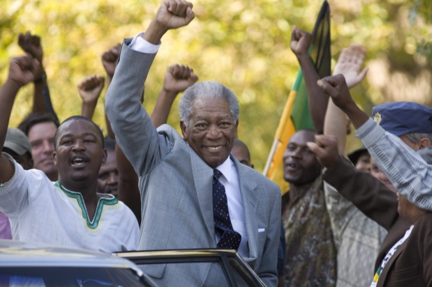 Kuva elokuvasta Invictus - voittamaton, jossa Morgan Freeman näytteli Nelson Mandelaa.
