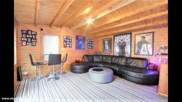 barsheds-are-the-new-mancave-and-i-know-what-im-building-this-weekend-22-photos-29